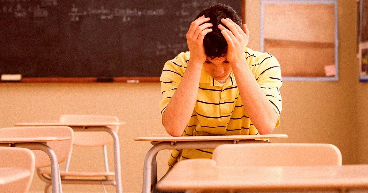 Parents Engagent une Procédure Après la Punition de Leur Fils pour Utilisation de l'IA en Classe