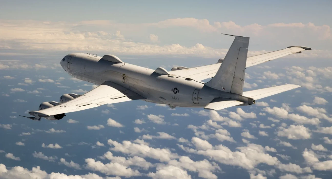 Préparation de l'E-6B de la Marine américaine pour les crises les plus graves.