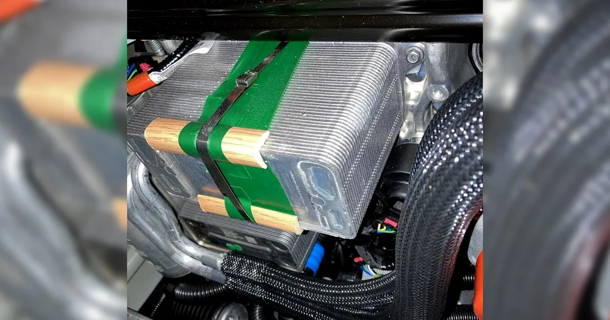 Propriétaires de Tesla Model Y : Découverte de faux bois dans les systèmes de refroidissement.