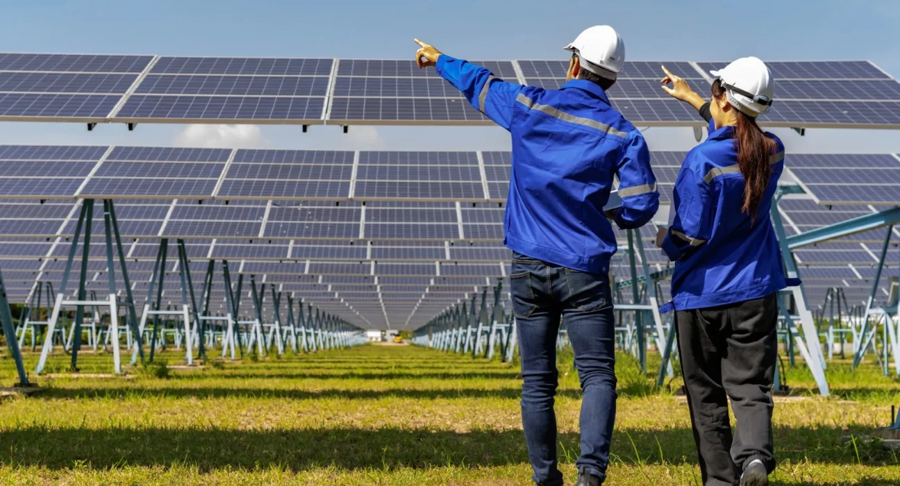 Révolution solaire : une avancée scientifique prometteuse pour des panneaux plus efficaces