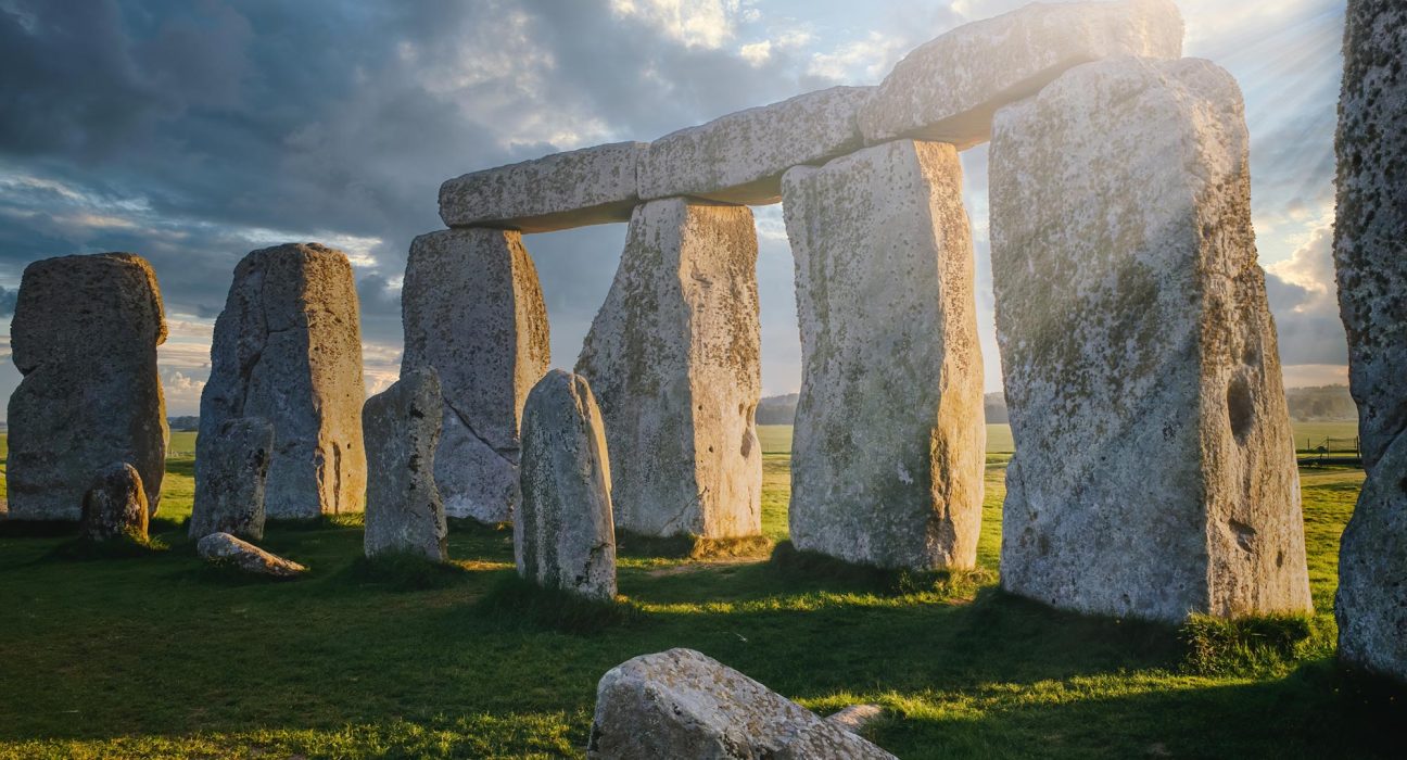 Stonehenge Dévoilé : De Nouvelles Découvertes Sur le Transport des Pierres par l'Homme