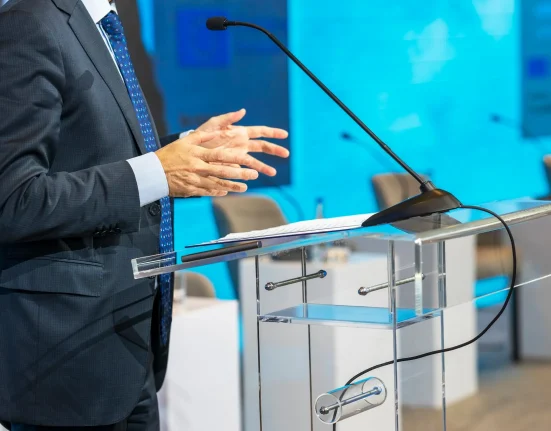 Succès Étonnant d'une Industrie Américaine Face à des Obstacles Politiques : 'Notre Offrir Maximale Correspond à Leur Demande'