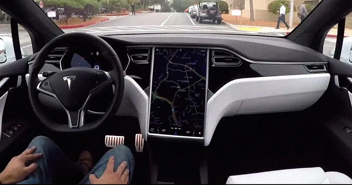 Tesla Accusée d’Avoir Désactivé l'Autopilot Juste Avant l'Impact