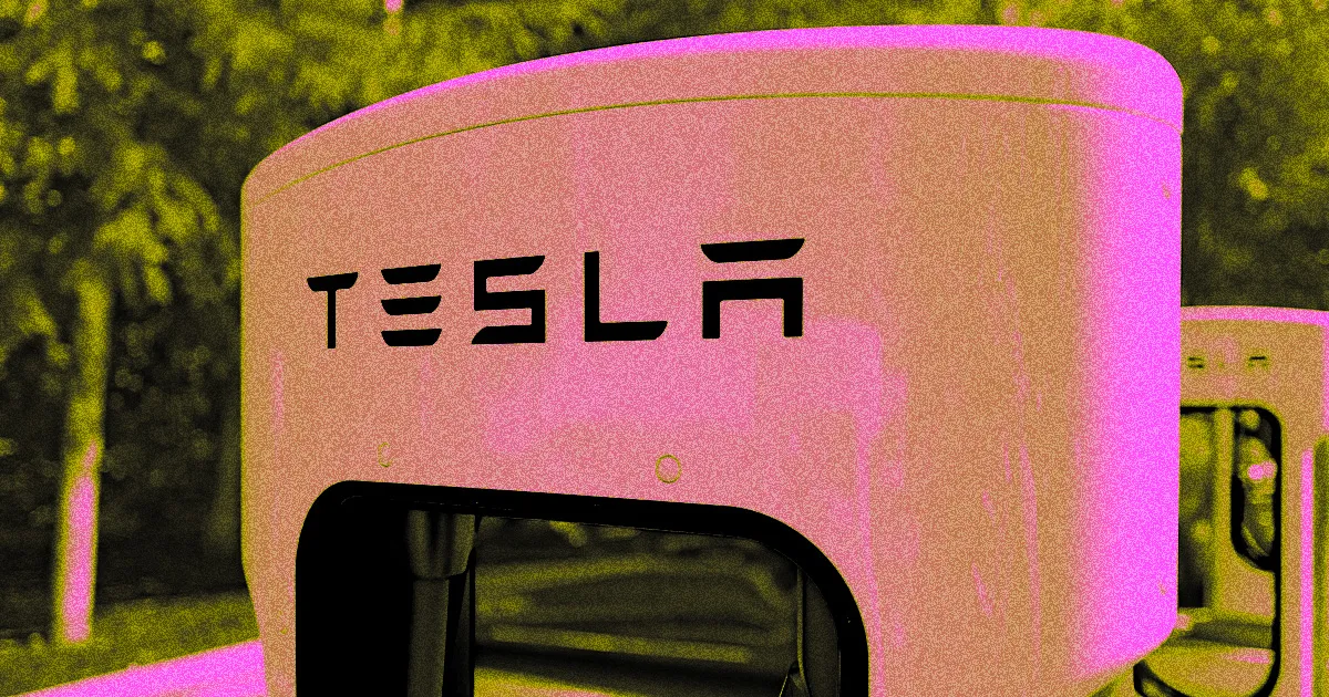Tesla Met en Suspens les Nouvelles Installations de la Fonction 'Conduite Autonome' en Raison de Préoccupations de Sécurité