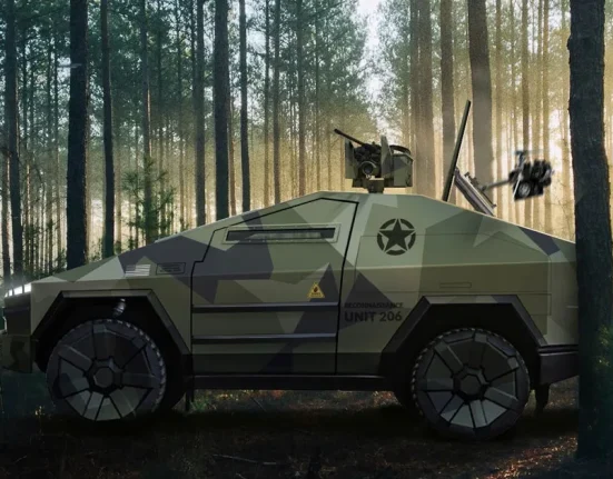 Tremblez devant ce Cybertruck Ultra-Militarisé !