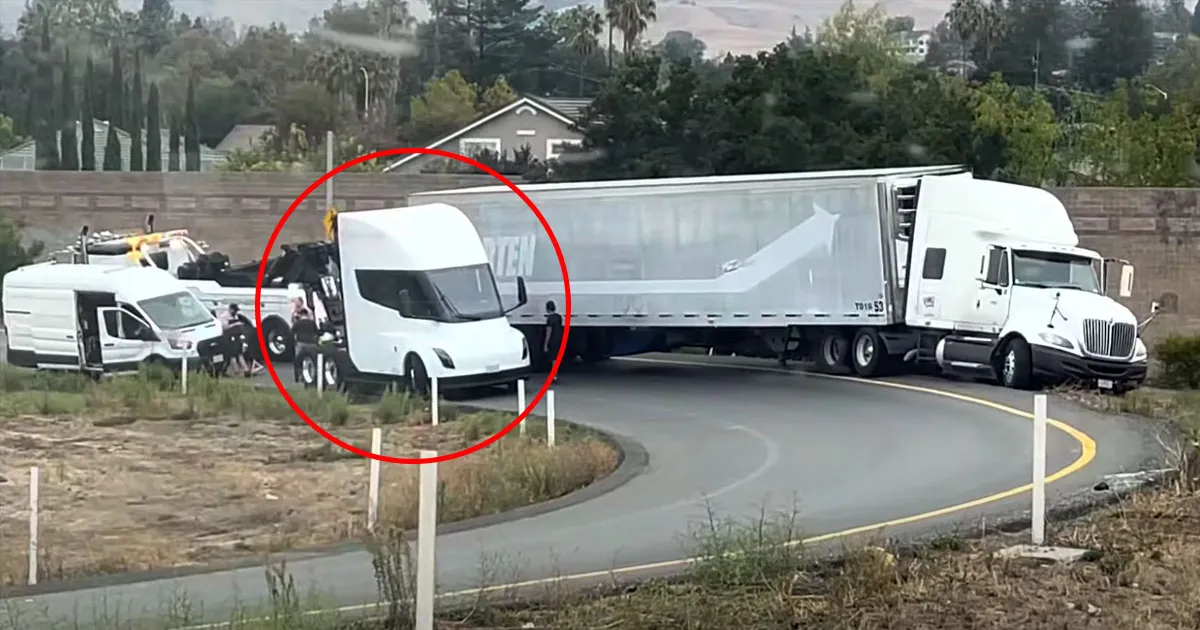 Un Tesla Semi Enpêtré : Incidents Sur Autoroute