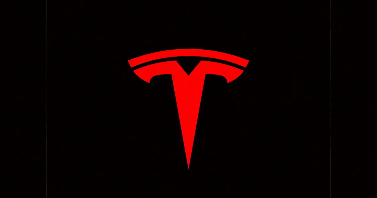 Un employé de Tesla s'effondre sur la ligne de production et décède.