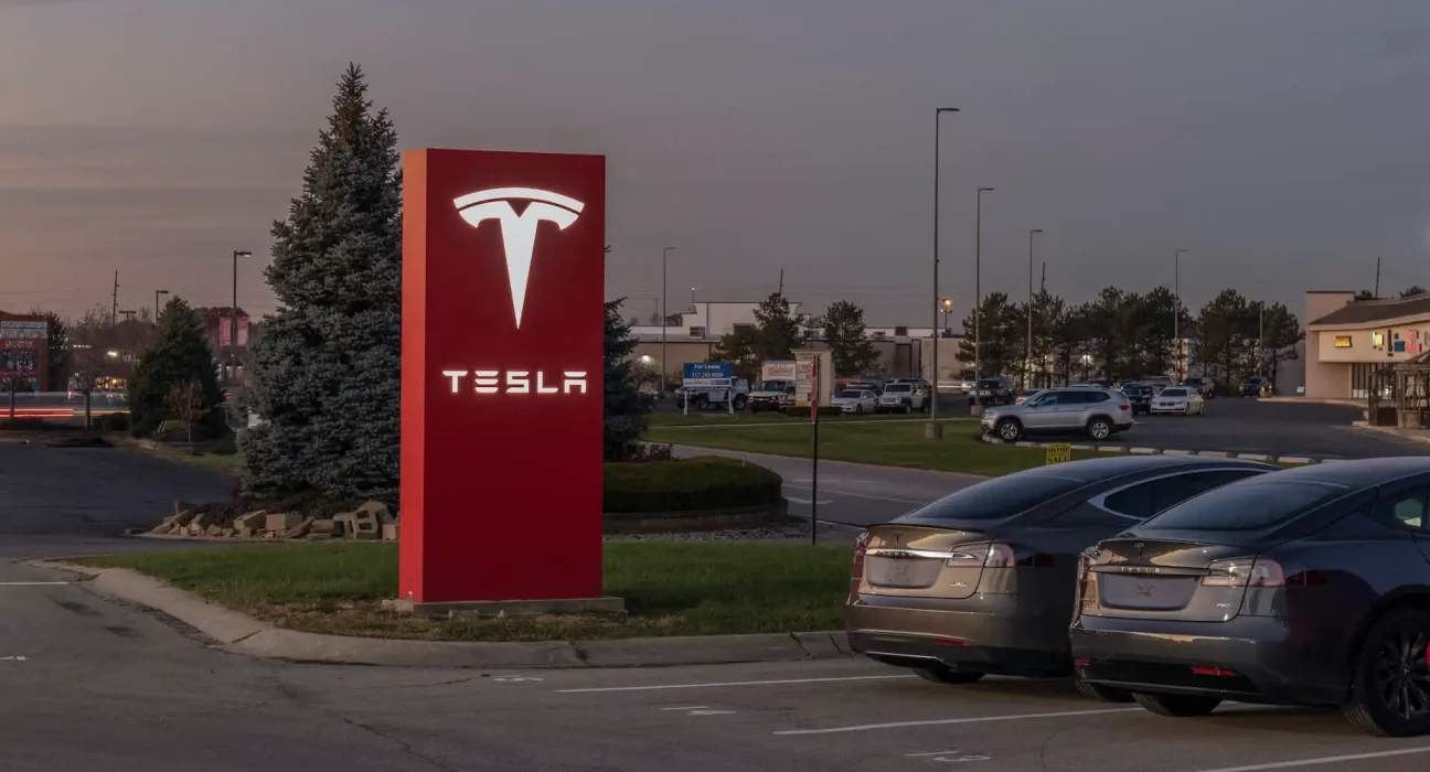 Un nouveau rapport annonce une transformation majeure chez Tesla : 'Visualisez le changement en cours'