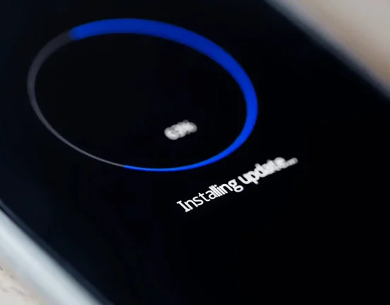 Un utilisateur de smartphone interpelle Google après avoir détecté une tendance inquiétante : 'Ça me rend fou'