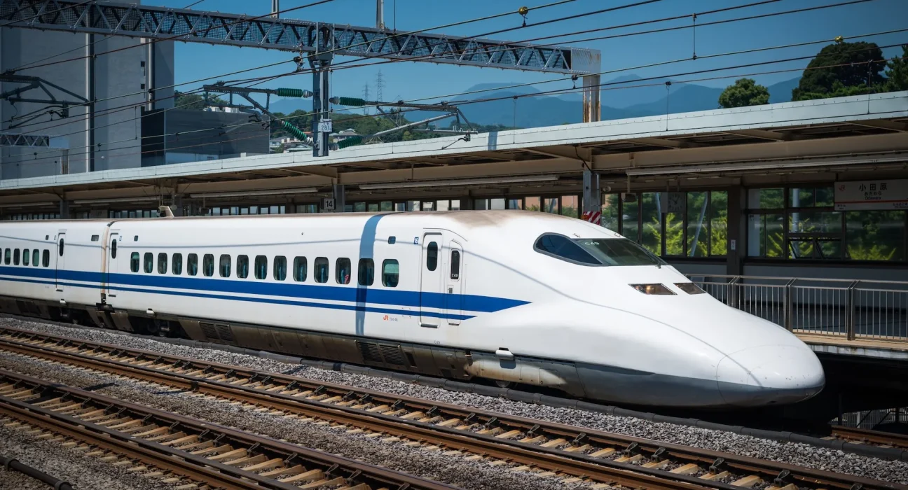 Voyageur stupefait par le dernier train à grande vitesse européen : 'Mon esprit peine à comprendre.'
