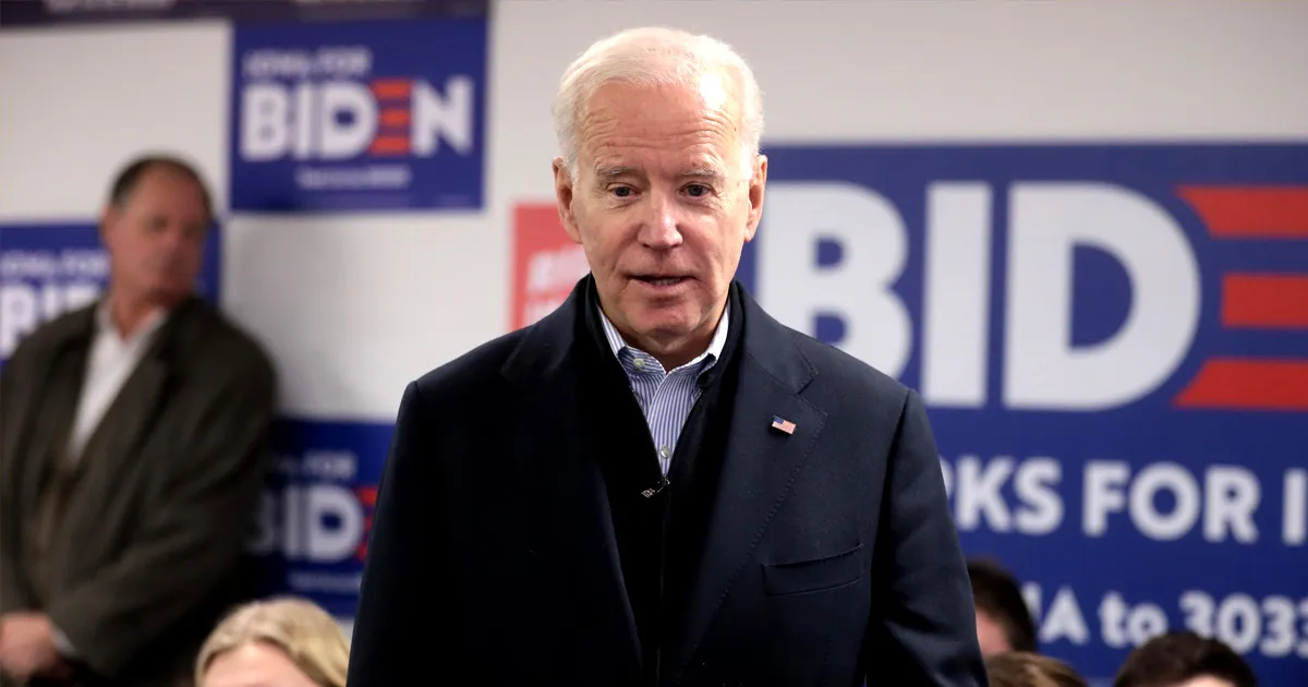 Biden S'engage à Vacciner 300 Millions d'Américains d'ici la Fin de l'Été