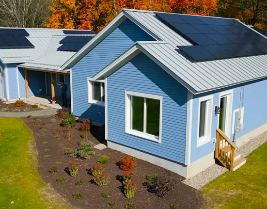 Ce qu'il faut savoir avant d'opter pour le solaire : les conseils d'un expert en technologies