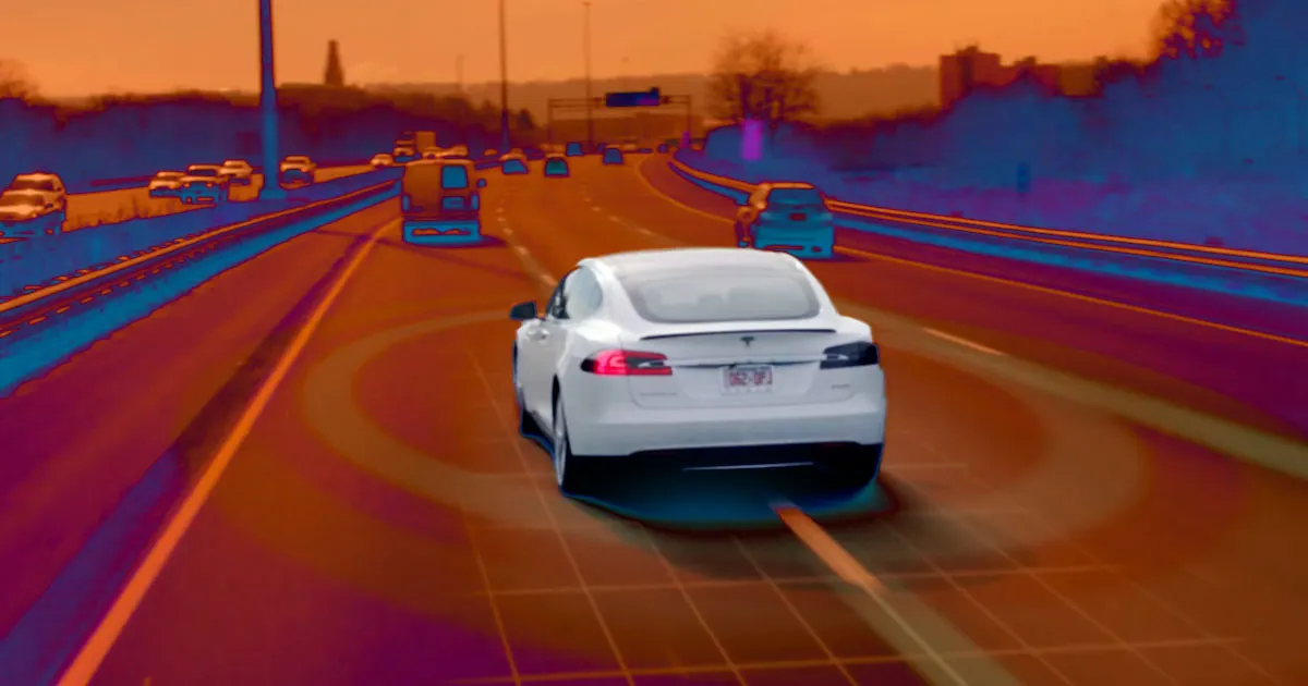 Conducteur de Tesla affirme que l'Autopilote l'a empêché d'éviter un accident