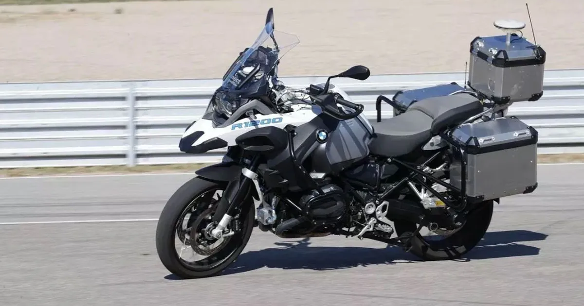 Découvrez la Moto Autonome de BMW en Action au CES