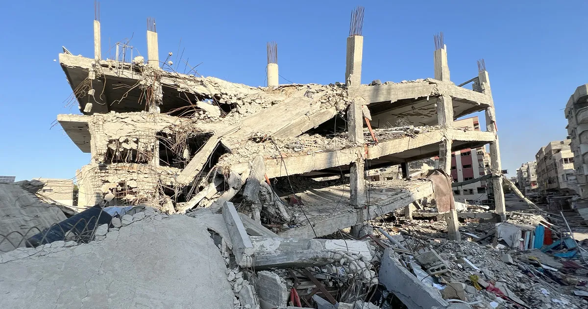 Des Experts Dévoilent que les Images d'Enfants Décédés dans le Conflit Israël-Gaza Sont des Fakes Générés par IA