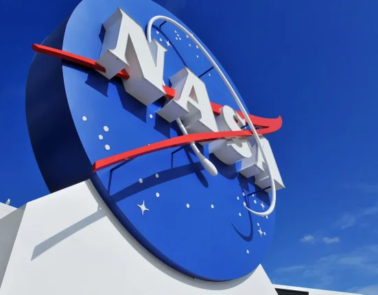 Des scientifiques de la NASA s'attaquent aux défis quotidiens sur Terre : 'Un outil essentiel et utile'