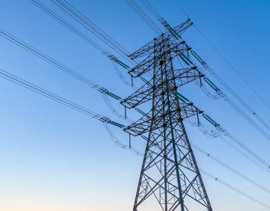 Des scientifiques réalisent une avancée majeure pour révolutionner les panneaux solaires : 'Optimiser le processus'