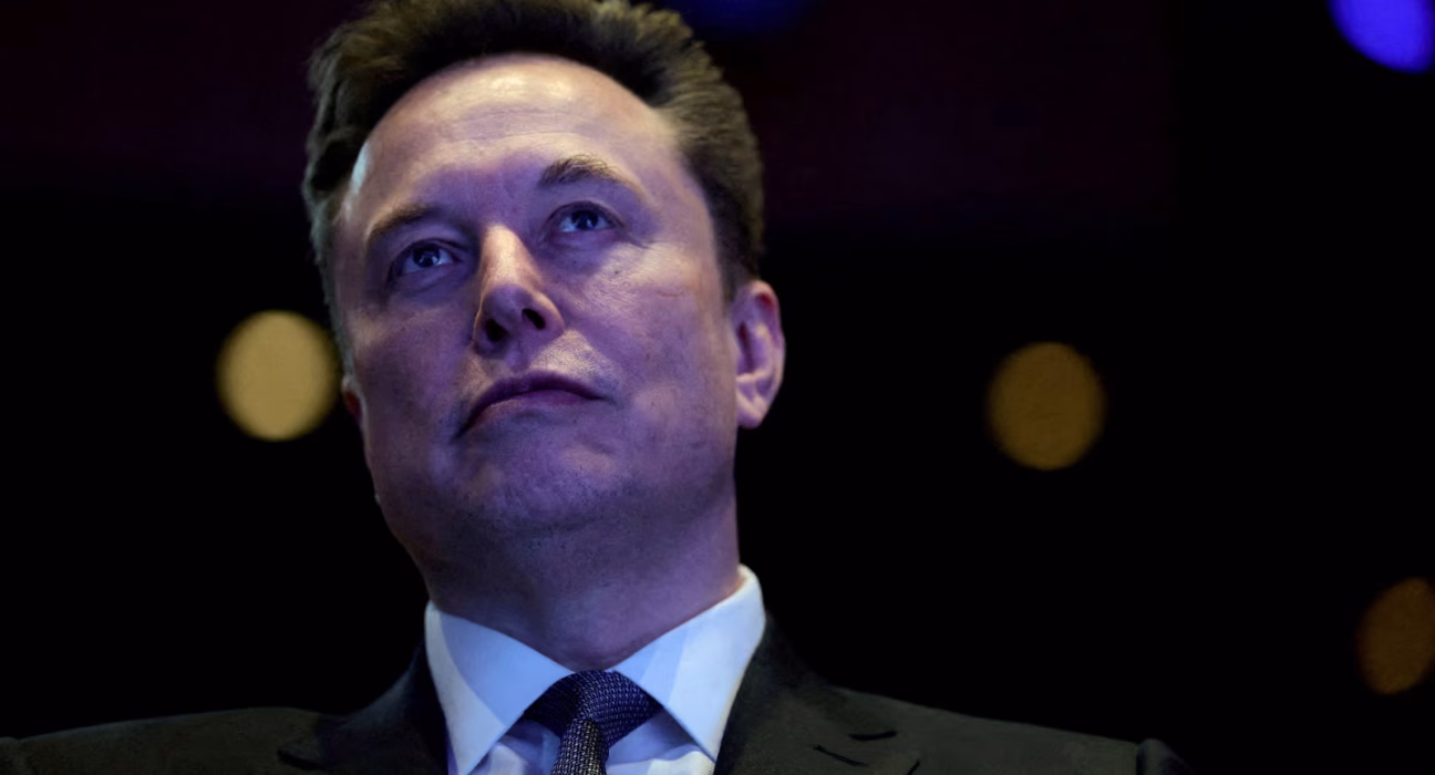 Elon Musk Vise des Centres de Données Orbitaux Après une Fusion Historique