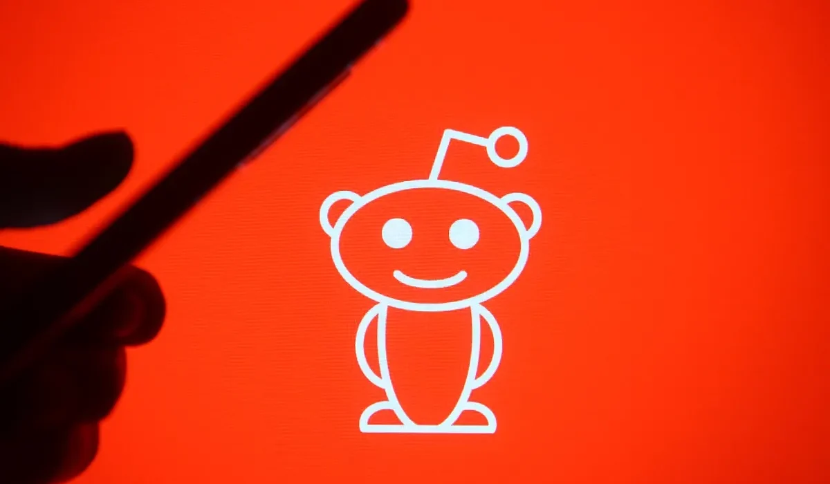 Entité Mystérieuse Investit 60 Millions de Dollars dans Reddit pour Entraîner une IA avec les Publications des Utilisateurs