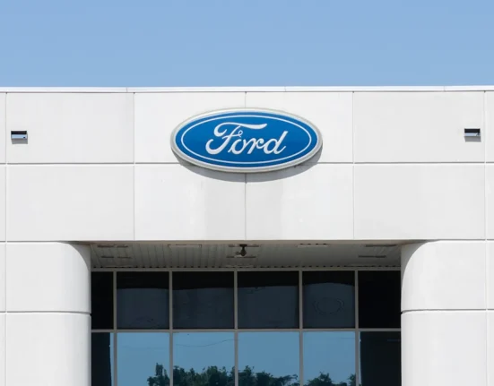 Ford dévoile une technologie révolutionnaire : la 'Fonctionnalité Premium' pour ses futurs modèles.