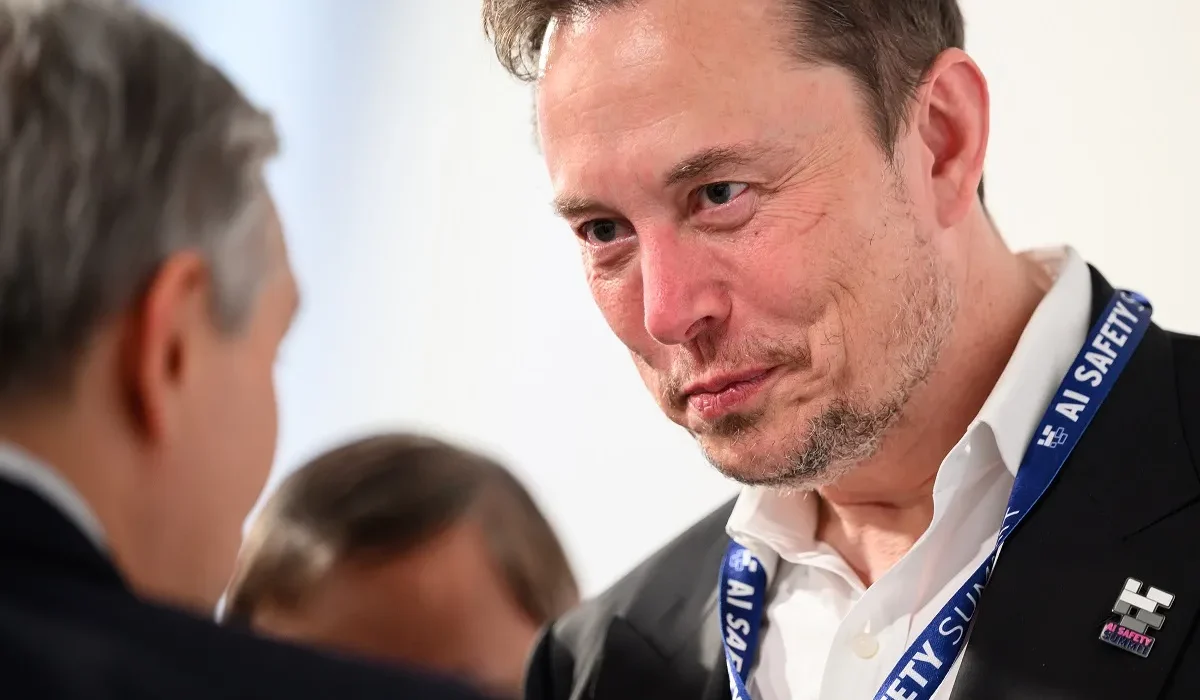 Grok AI de Elon Musk se retourne contre son créateur et le critique sévèrement.