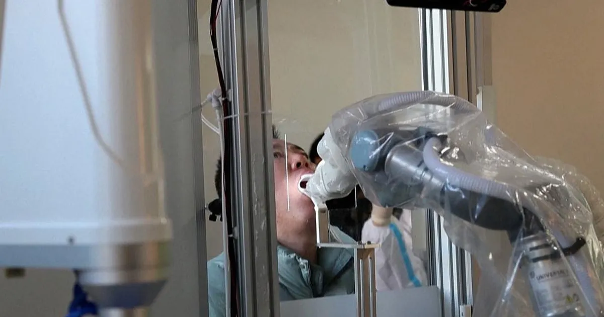 La Chine Mobilise des Robots pour Réaliser des Tests COVID