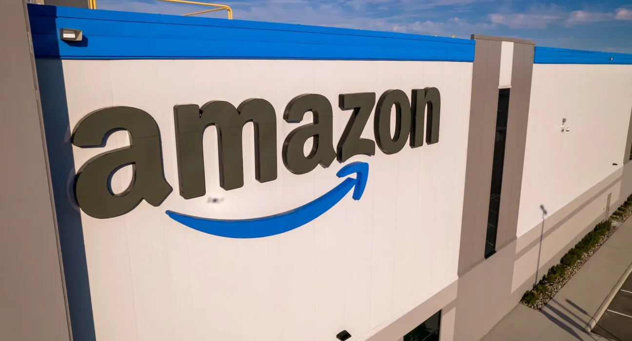 Le PDG d'Amazon sous le feu des critiques après une publicité Ring au Super Bowl : 'Tout le monde devrait annuler immédiatement'