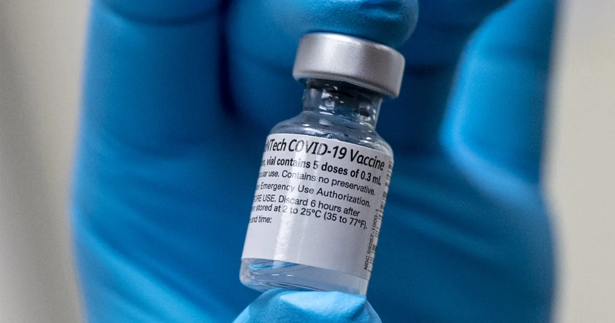 Les États-Unis disposent apparemment de bien plus de doses de vaccins que prévu.