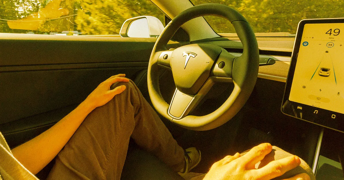 Les Visiteurs des Centres de Service Tesla : Une Immersion dans le Monde de l'Autopilot