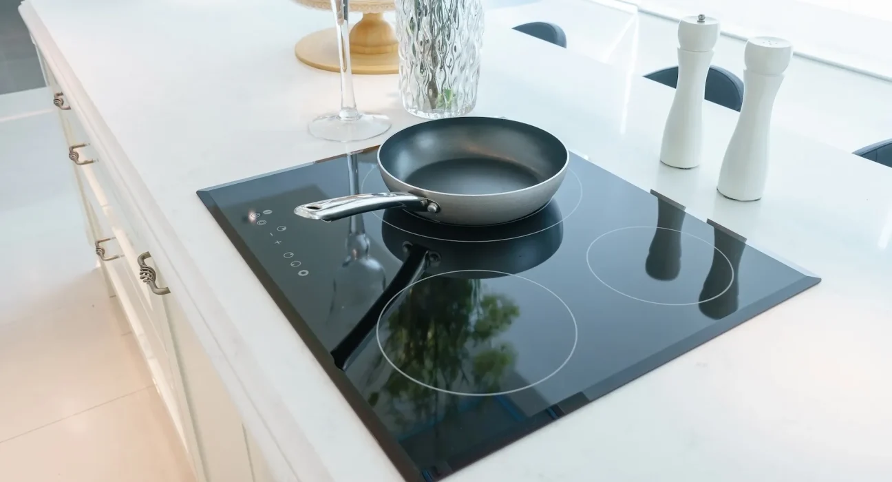 Les craintes d'une hôte Airbnb face à l'installation d'appareils de cuisine high-tech