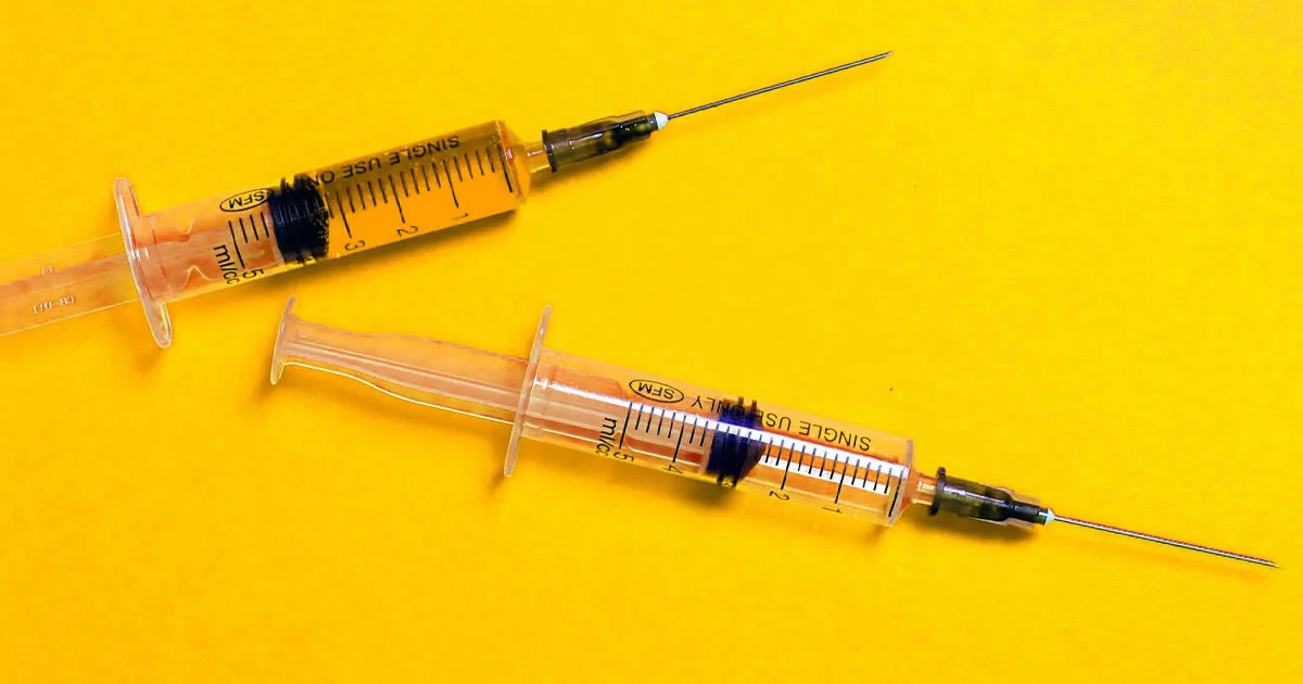 Maison Blanche : Évaluation d'une Levée Temporaire des Protections de la Propriété Intellectuelle sur les Vaccins COVID