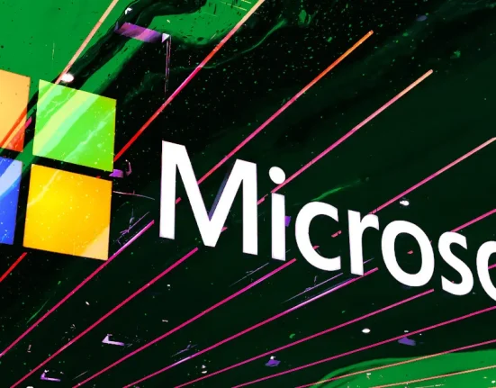 Microsoft Développe Silencieusement un Concurrent à GPT-4 Malgré un Partenariat de 10 Milliards avec OpenAI.