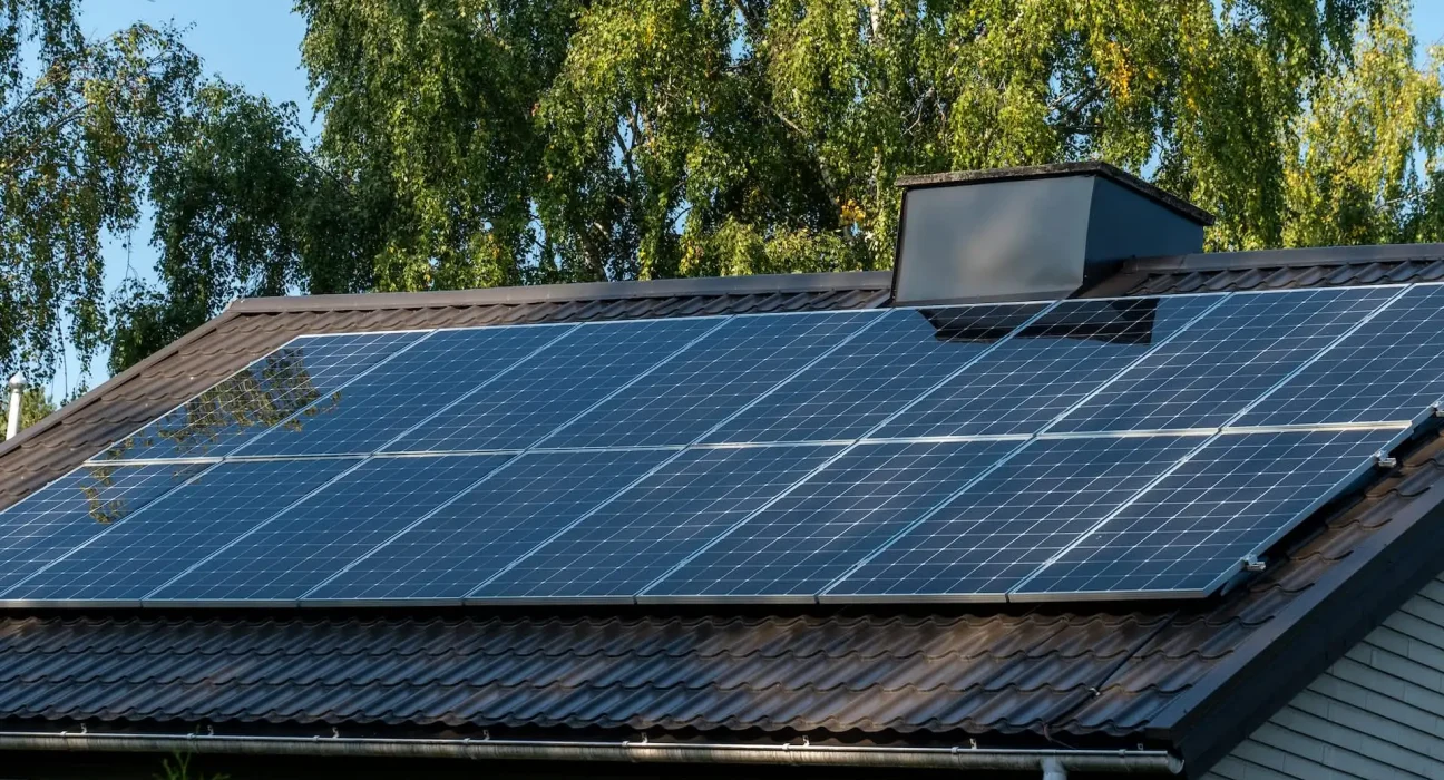 Préparateurs : conseils sur le choix entre générateurs et panneaux solaires pour surmonter les coupures de courant