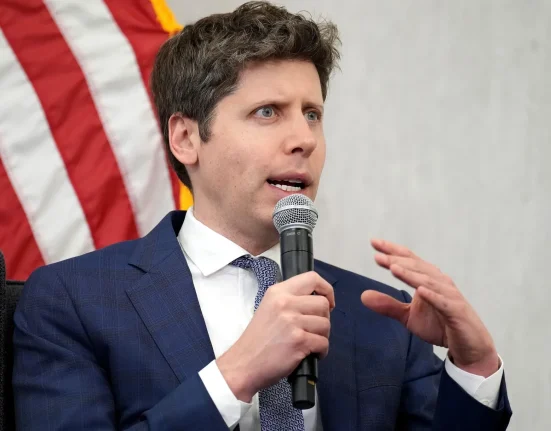 Sam Altman de OpenAI suscite la controverse avec ses propos dérangeants sur la vie humaine : « C’est le but même de l’existence ».