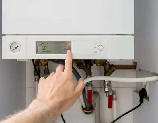 Technologie de plomberie méconnue adopte un essor fulgurant : des économies d’énergie pour les propriétaires américains, trois fois plus efficaces que les modèles traditionnels.