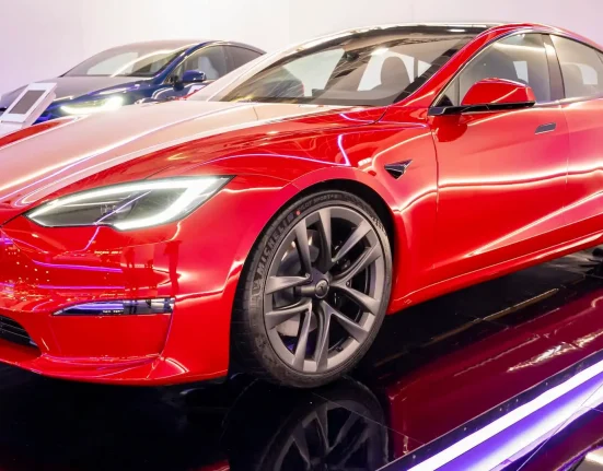 Trois récits révolutionnaires sur les véhicules électriques à découvrir cette semaine.