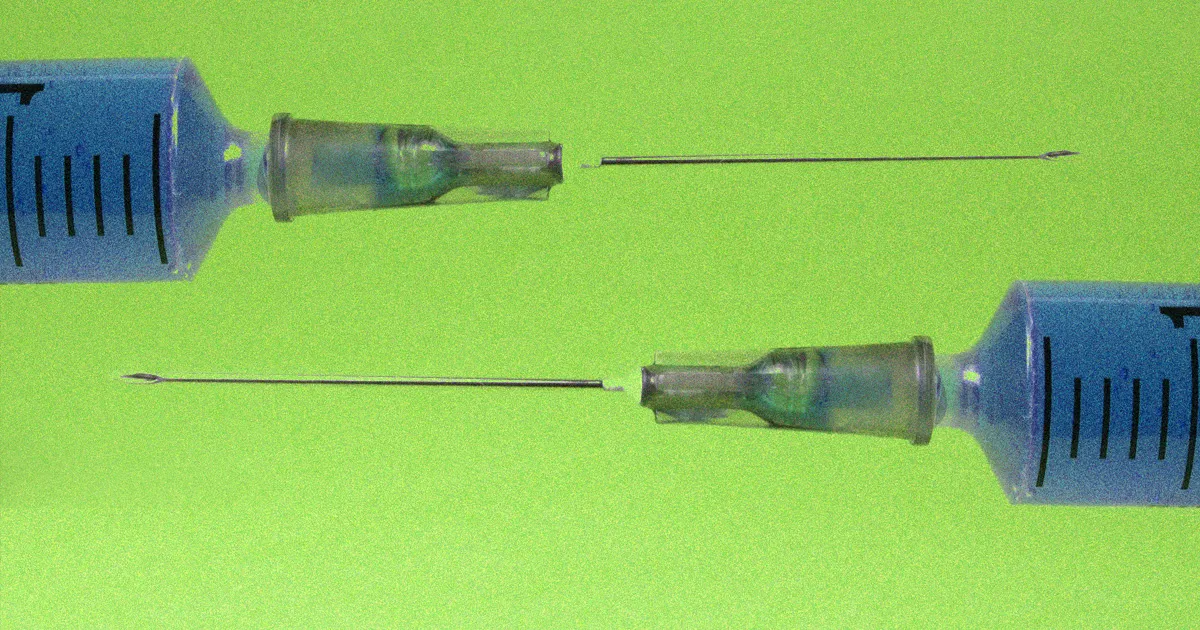 Un homme reçoit accidentellement deux vaccins contre la COVID le même jour, avec des conséquences inattendues.