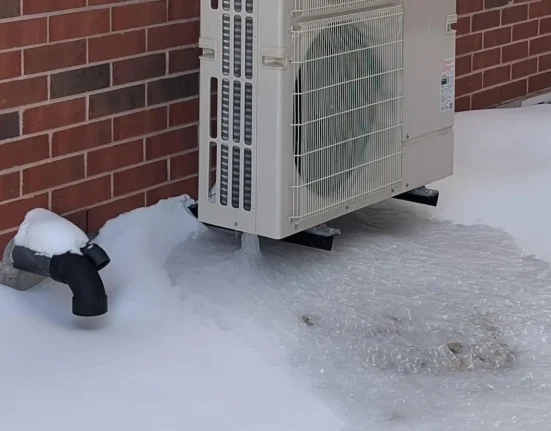Un propriétaire partage son expérience franche après trois hivers rigoureux avec une pompe à chaleur : 'Nous sommes restés sous -10°C durant plus d'une semaine'.