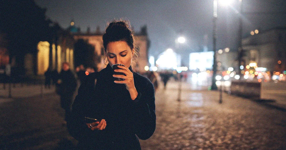 Une IA de rencontre crée un rendez-vous, mais l’homme oublie d’informer la femme et la laisse en plan.