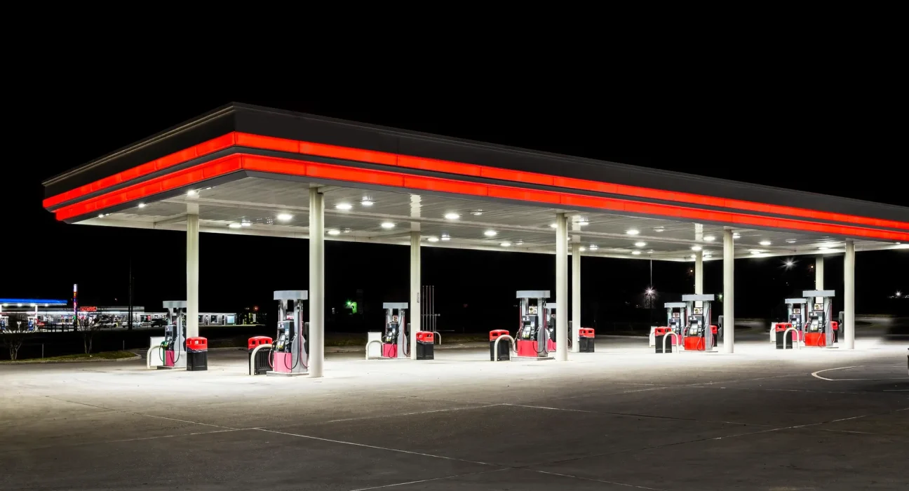 Une startup révolutionnaire présente une technologie capable de métamorphoser les stations-service aux États-Unis : 'Nous vendons du temps'