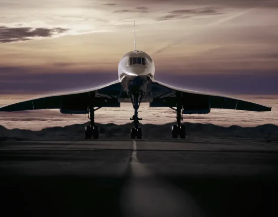 Vol Supersonique : Traverser l'Atlantique en Un Temps Record