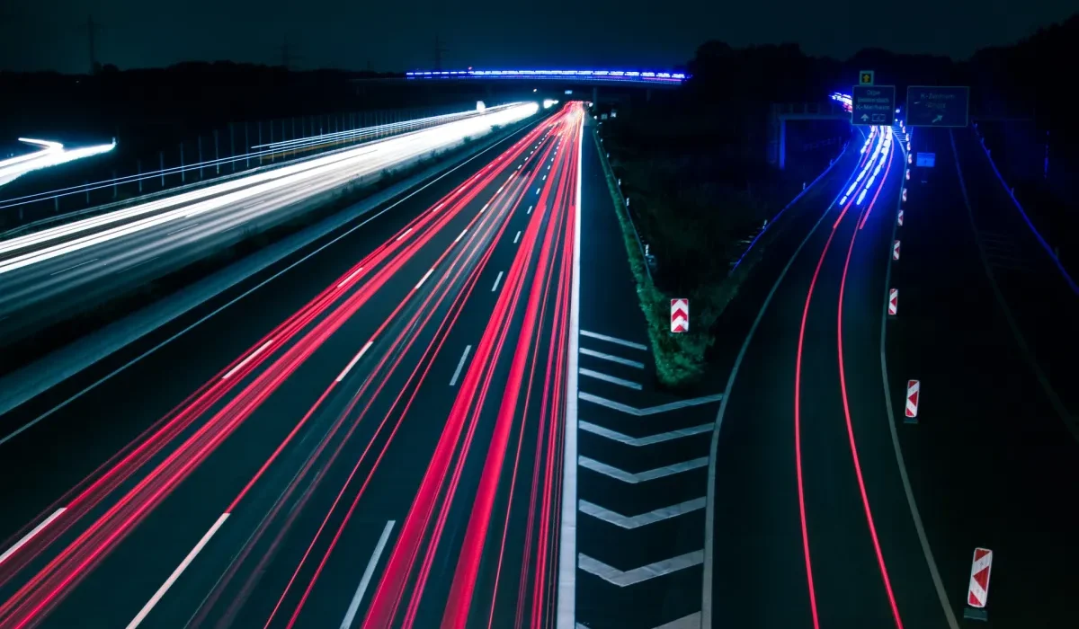 Australia S'engage vers l'Innovation : Des Autoroutes Électriques en Piste pour un Nouvel Élan