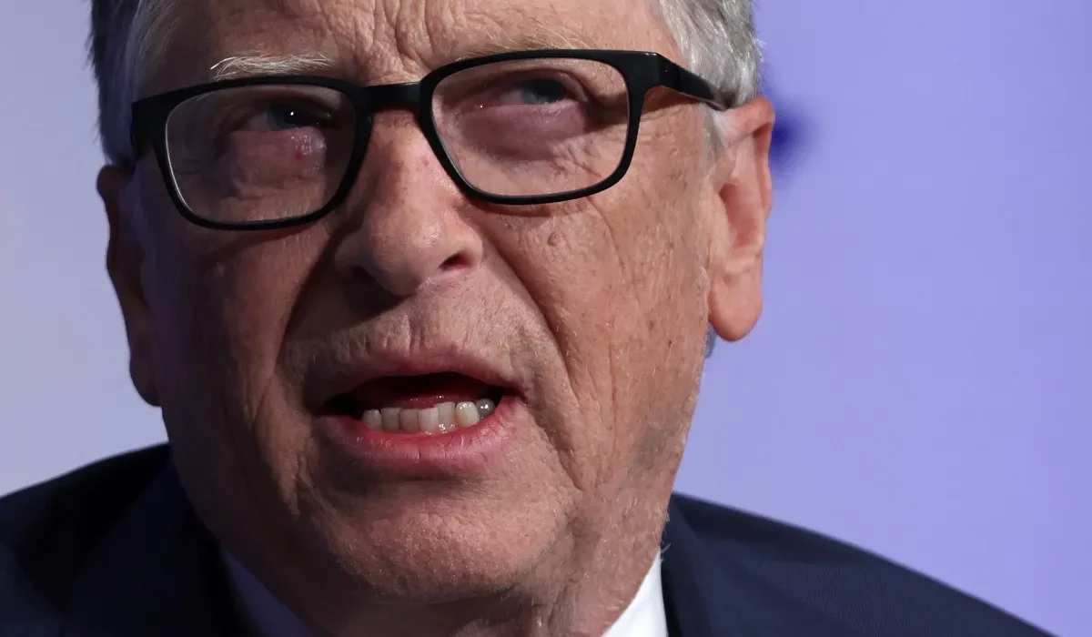 Bill Gates Alerte : L'IA Menace les Élections et la Démocratie