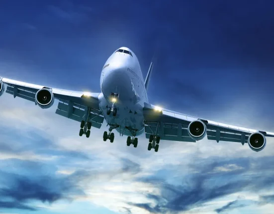 Boeing envisage de concevoir un avion propulsé par des explosions nucléaires.