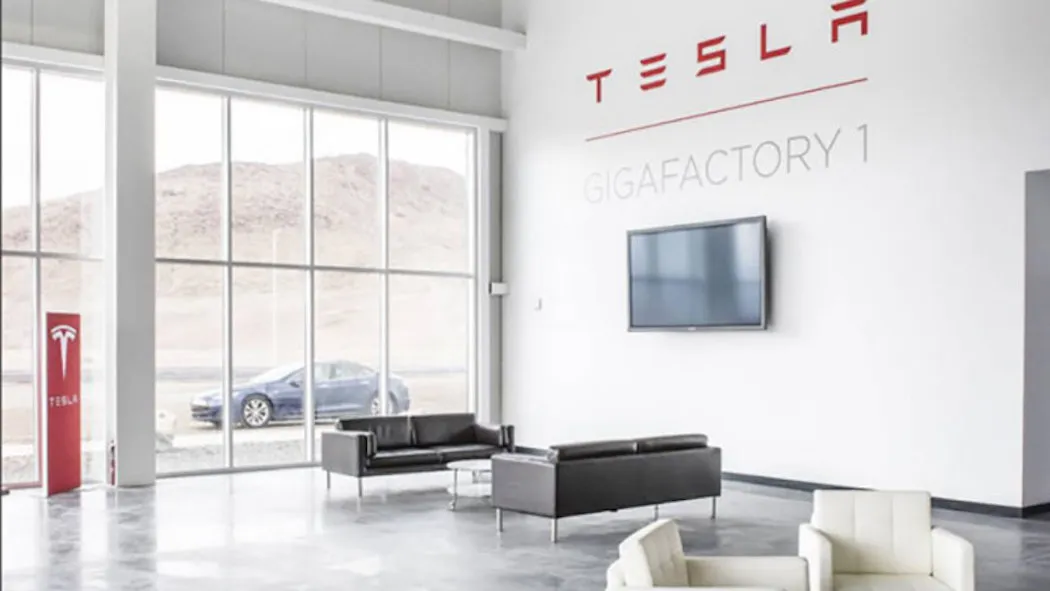 Découvrez en Avant-Première l'Intérieur de la Gigafactory Tesla.