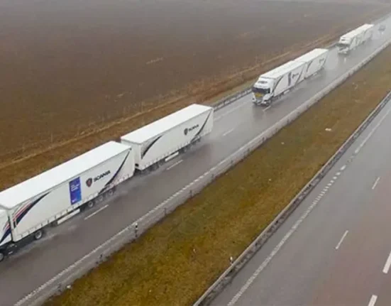 Des camions autonomes parcourent 2 000 km à travers l'Europe.