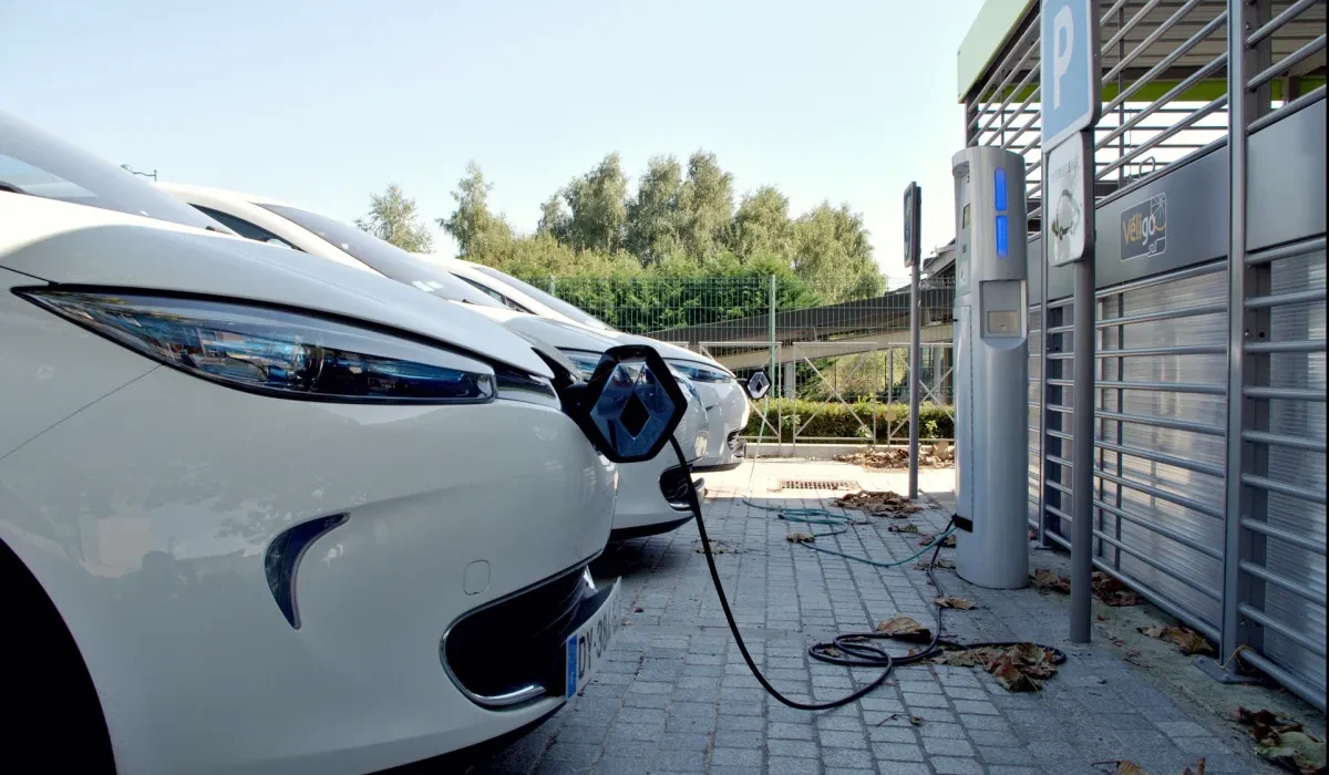 D'ici 2040, l'achat de véhicules non électriques sera interdit dans ces pays.