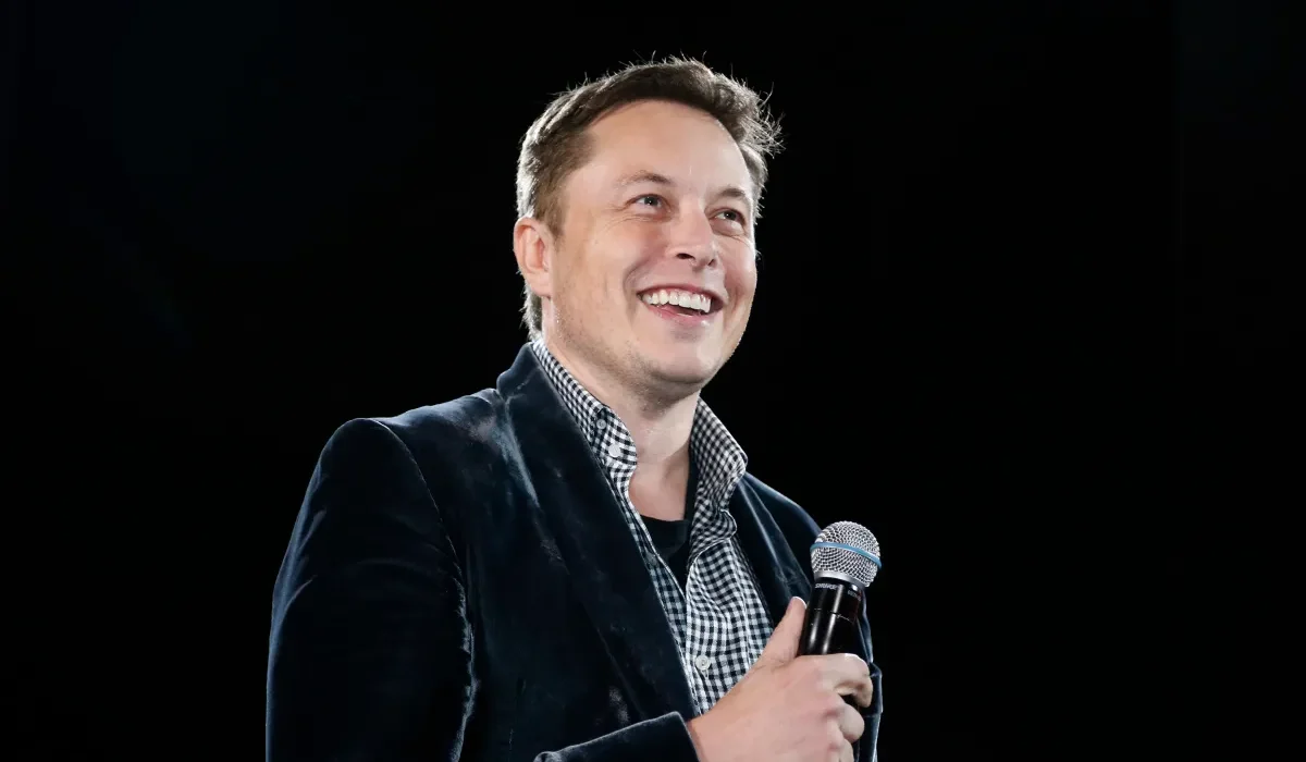 Elon Musk Défend Tesla : Réponses aux Critiques sur la Surévaluation de l'Entreprise