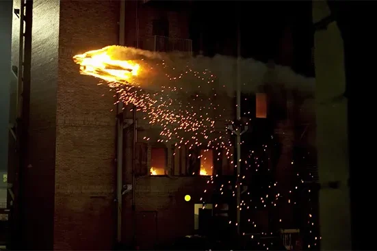 « Incendie Époustouflant : Un Drone en Plein Vol Transformé en Torche »