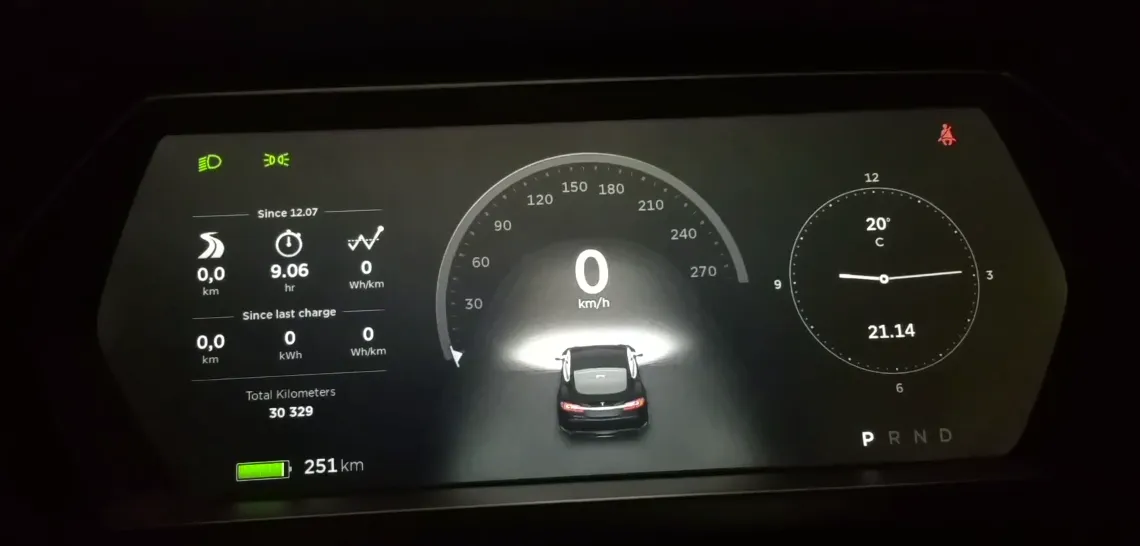 L’Autopilot autoroutier de la Tesla Model S sera disponible le 15 octobre.
